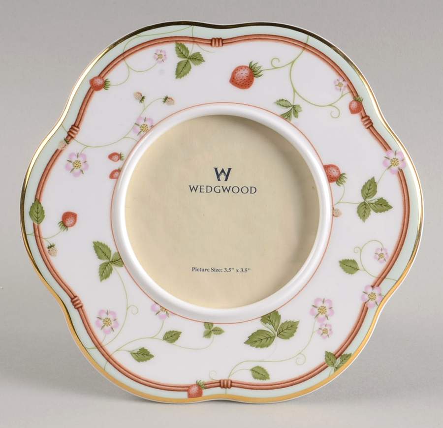 Wild Strawberry (Bone & Oven To Table) Frame-Holds 3 1/2" X 3 1/2" by Wedgwood-1