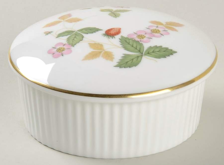 Wild Strawberry (Bone & Oven To Table) 3" Round Box & Lid by Wedgwood-1