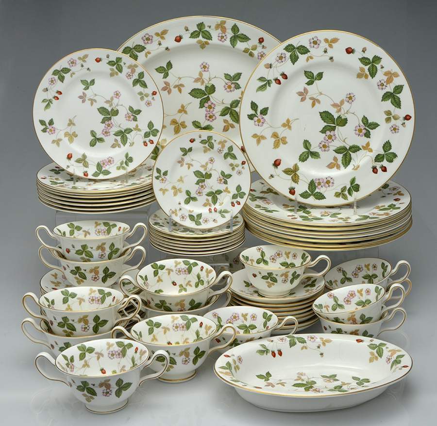 Wild Strawberry (Bone & Oven To Table) 58 Piece Estate Set by Wedgwood-1