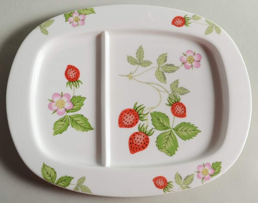 Wild Strawberry (Bone & Oven To Table) Divided Child's Plate by Wedgwood-1