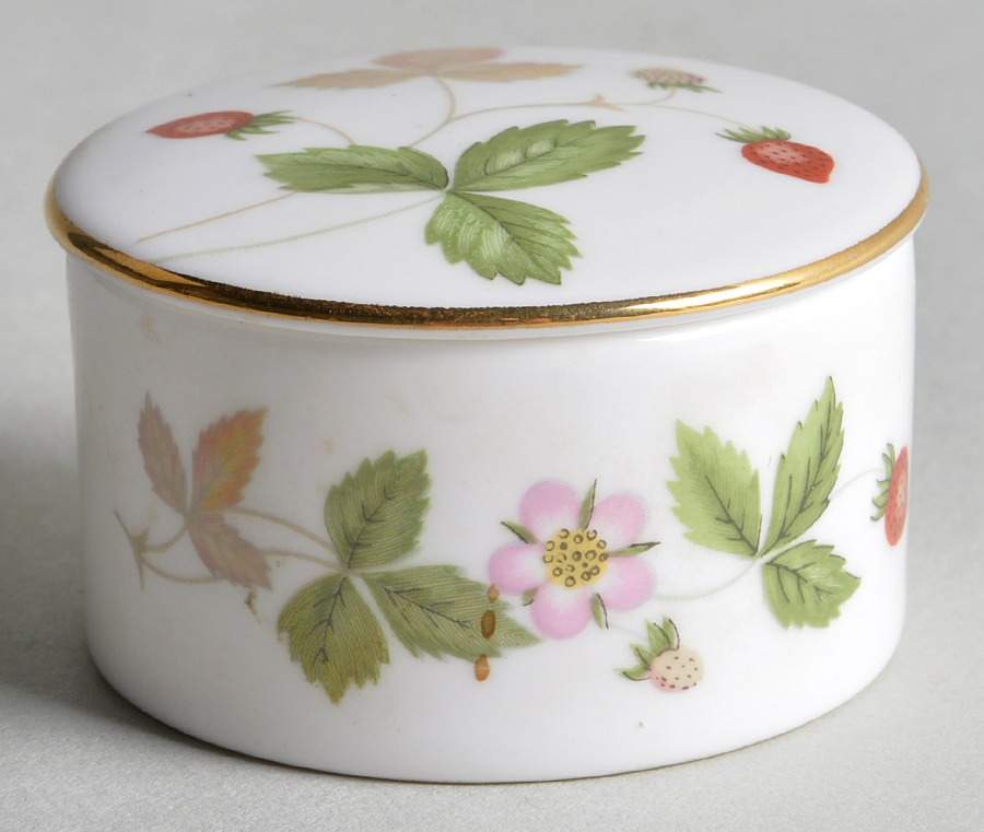 Wild Strawberry (Bone & Oven To Table) 1" Round Box & Lid by Wedgwood-1