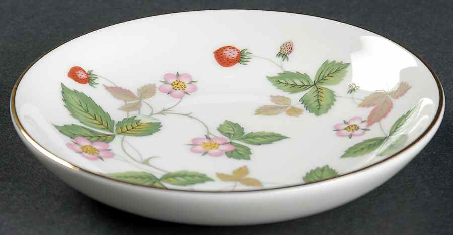 Wild Strawberry (Bone & Oven To Table) 4" Trinket Tray by Wedgwood-1