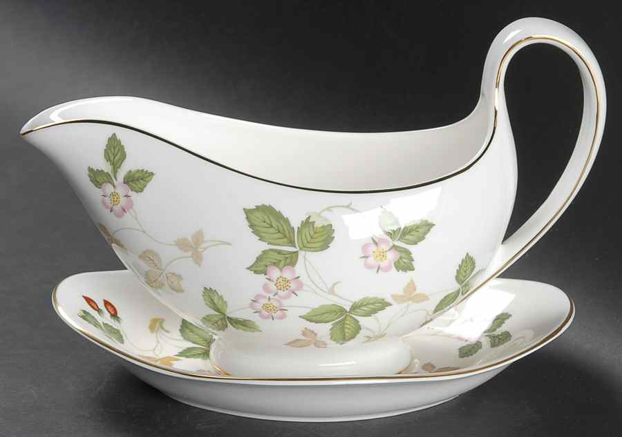 Wild Strawberry (Bone & Oven To Table) Gravy Boat & Underplate by Wedgwood-1