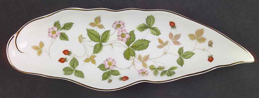 Wild Strawberry (Bone & Oven To Table) Leaf Tray by Wedgwood-1