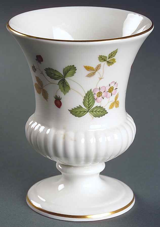 Wild Strawberry (Bone & Oven To Table) 5" Vase by Wedgwood-1