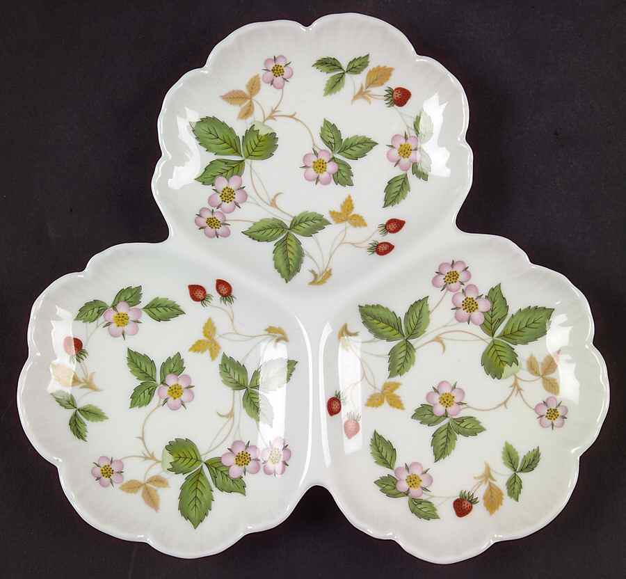 Wild Strawberry (Bone & Oven To Table) 3-Part Relish by Wedgwood-1