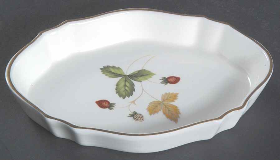 Wild Strawberry (Bone & Oven To Table) Silver Tray by Wedgwood-1