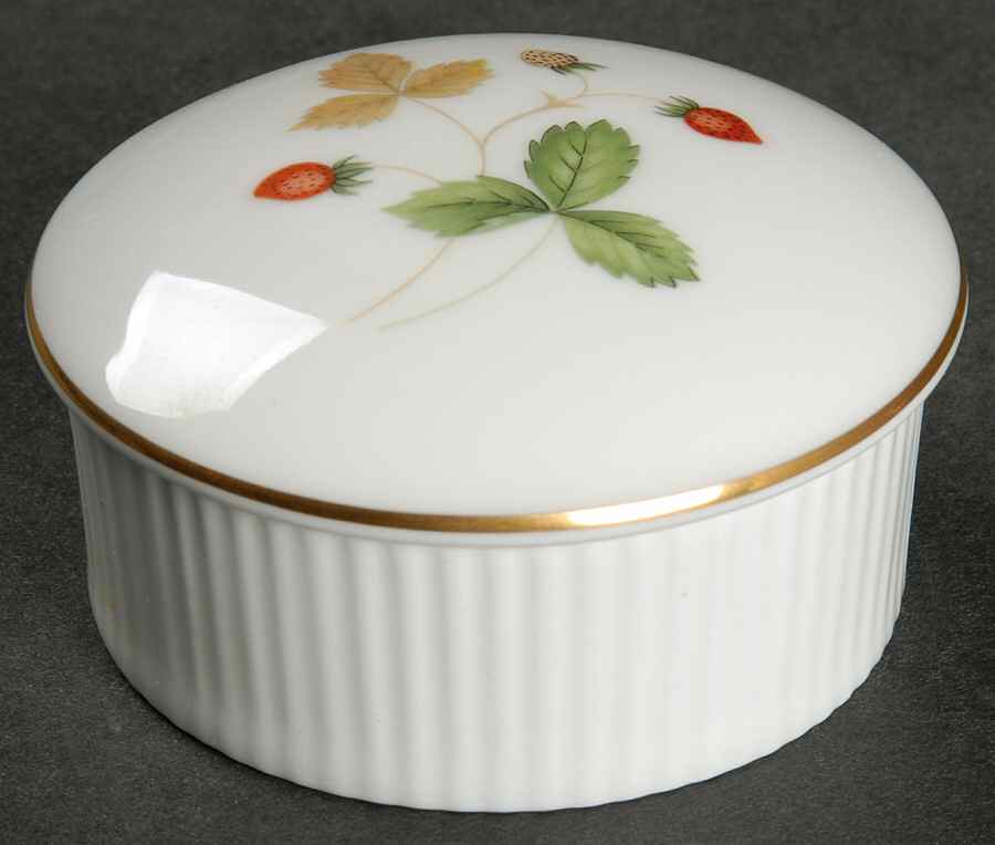 Wild Strawberry (Bone & Oven To Table) 2" Round Box & Lid by Wedgwood-1
