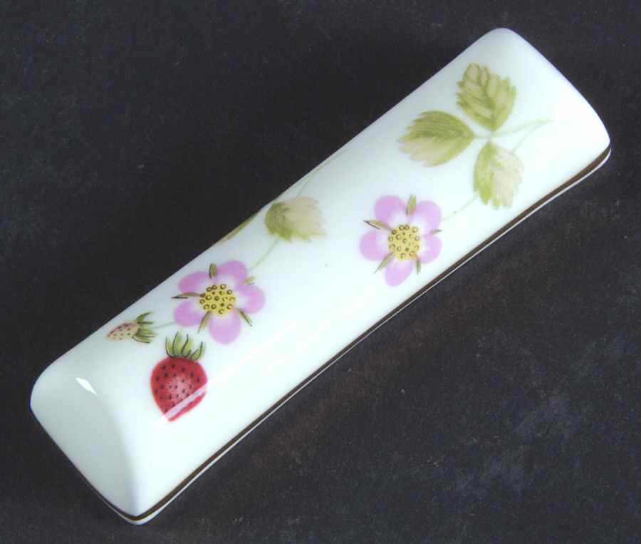 Wild Strawberry (Bone & Oven To Table) Chopstick/Knife Rest by Wedgwood-1