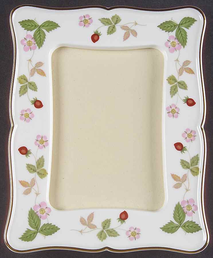 Wild Strawberry (Bone & Oven To Table) Frame Holds 3 1/2" X 5" by Wedgwood-1