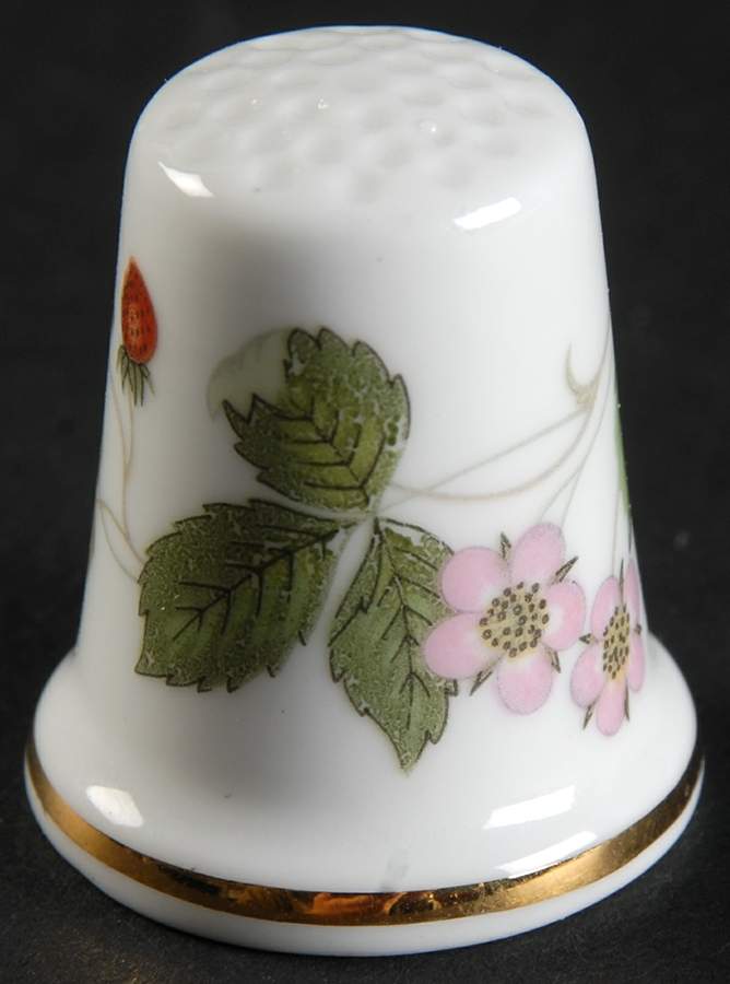 Wild Strawberry (Bone & Oven To Table) Thimble by Wedgwood-1