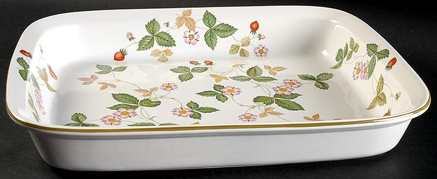 Wild Strawberry (Bone & Oven To Table) 13"  Rectangular Baker by Wedgwood-1