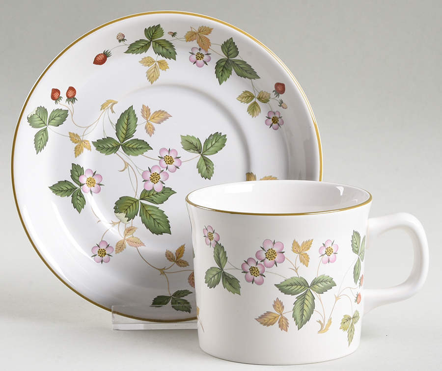 Wild Strawberry (Earthenware) Flat Cup & Saucer Set by Wedgwood-1
