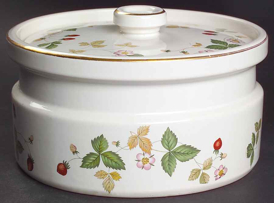 Wild Strawberry (Bone & Oven To Table) 1.5 Qt Round Covered Casserole by Wedgwood-1