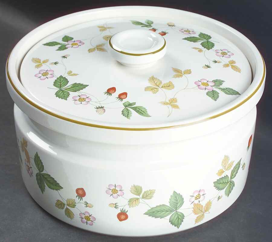Wild Strawberry (Bone & Oven To Table) 2.5 Qt Round Covered Casserole by Wedgwood-1
