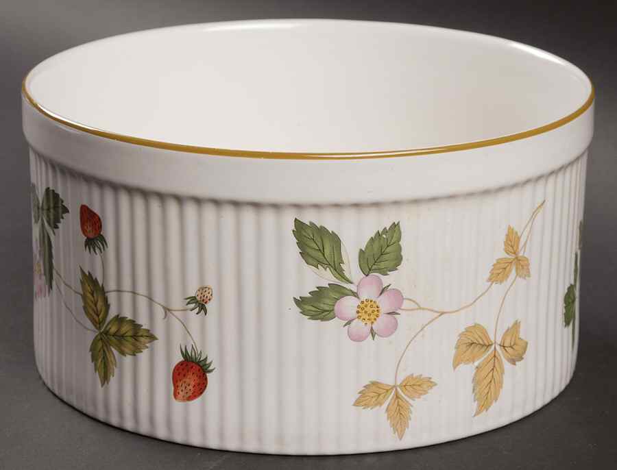 Wild Strawberry (Bone & Oven To Table) 6" Souffle by Wedgwood-1