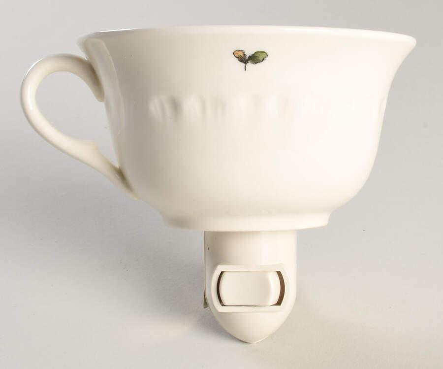 Williamsburg Wild Flowers 1 5/8" + cup (H) Night Light/Cup HC by Wedgwood-1