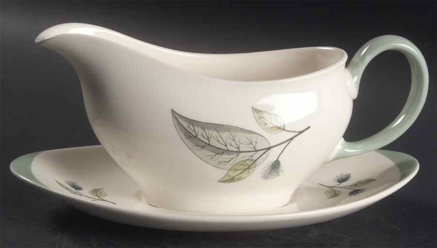 Woodbury Gravy Boat & Underplate by Wedgwood-1