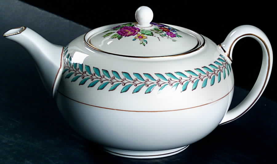 Woodstock (Gold Trim) Teapot & Lid by Wedgwood-1