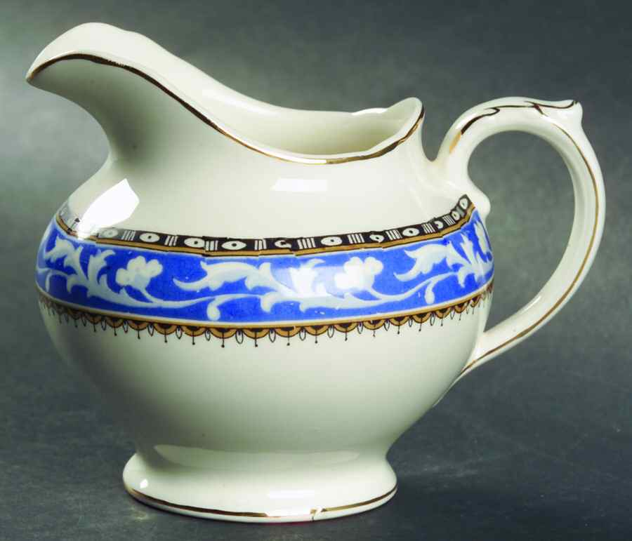 C2174 Creamer by Wedgwood-1