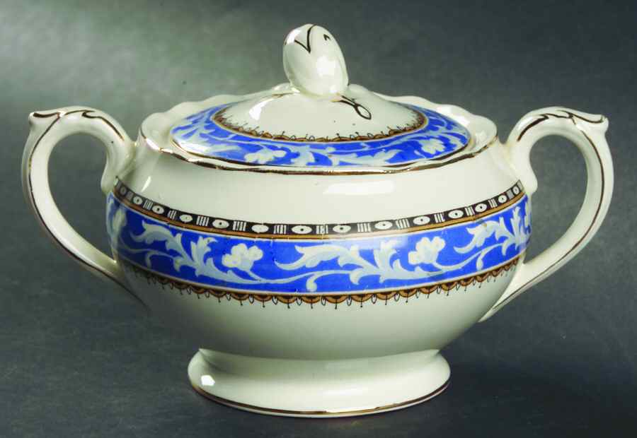 C2174 Sugar Bowl & Lid by Wedgwood-1