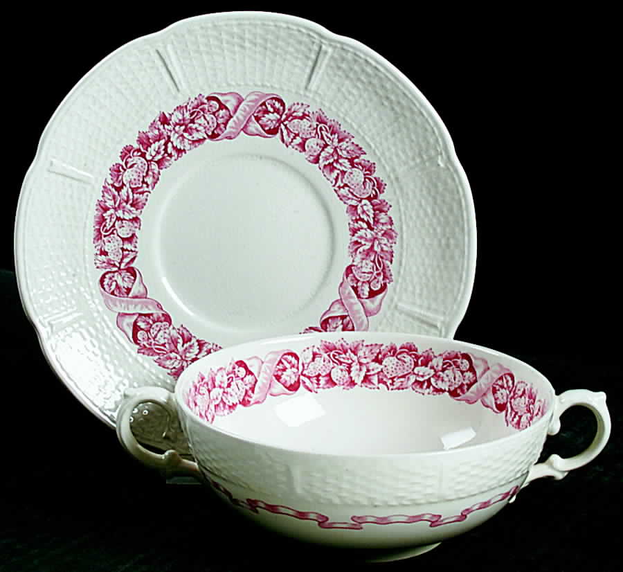 WW2 Footed Cream Soup Bowl & Saucer Set by Wedgwood-1