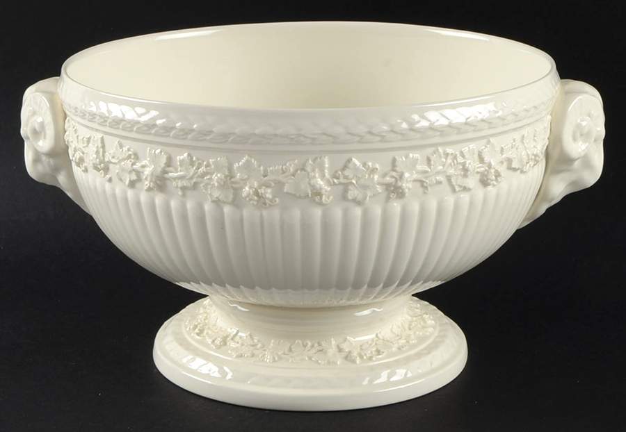 2804 (Edme, All Cream) Large Footed Salad Serving Bowl by Wedgwood-1