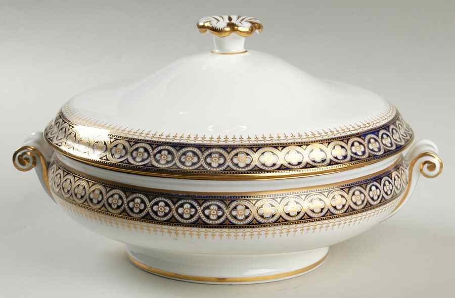X8593 Round Covered Vegetable by Wedgwood-1