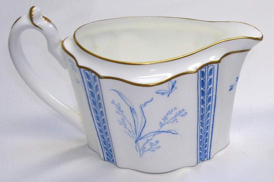 Y2715 Creamer by Wedgwood-1