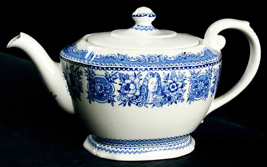 Yale University Blue (Not Embossed) Teapot & Lid by Wedgwood-1