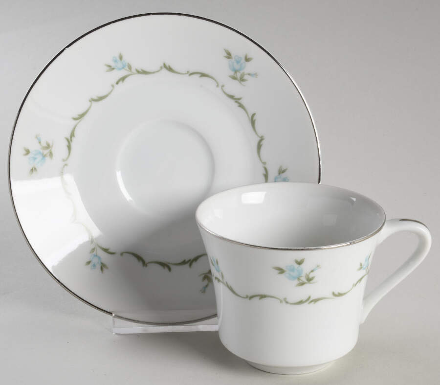 Abby Flat Cup & Saucer Set by Wyndham-1