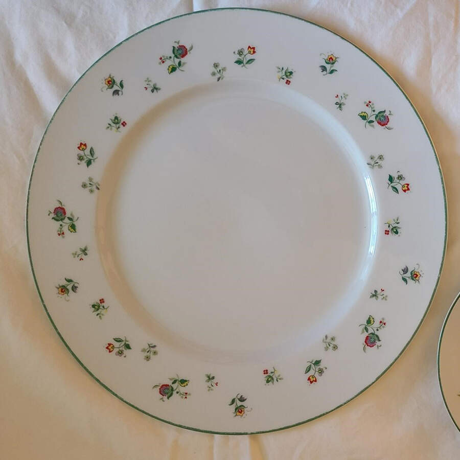 April Flowers Dinner Plate by Wyndham-1