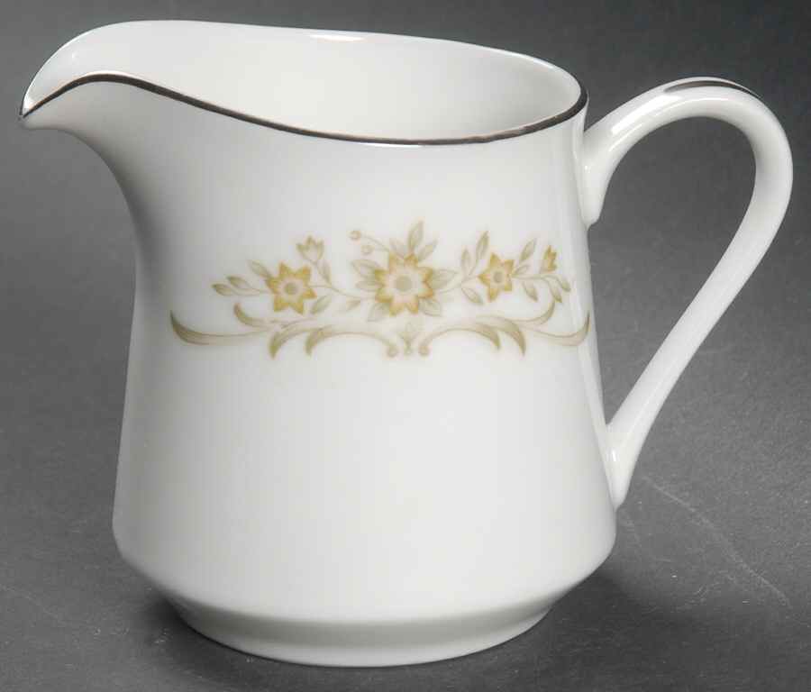 Aurora Creamer by Wyndham-1