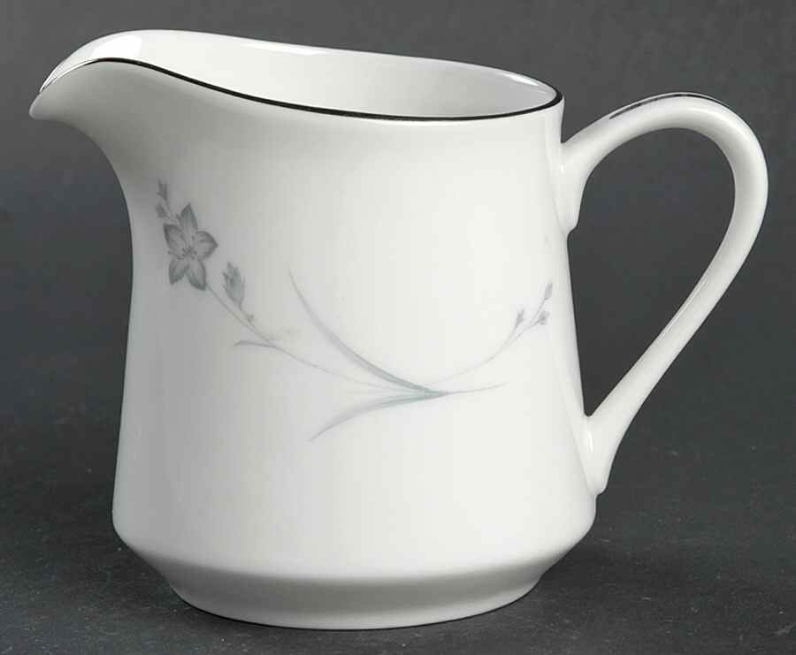 Ballerina Creamer by Wyndham-1