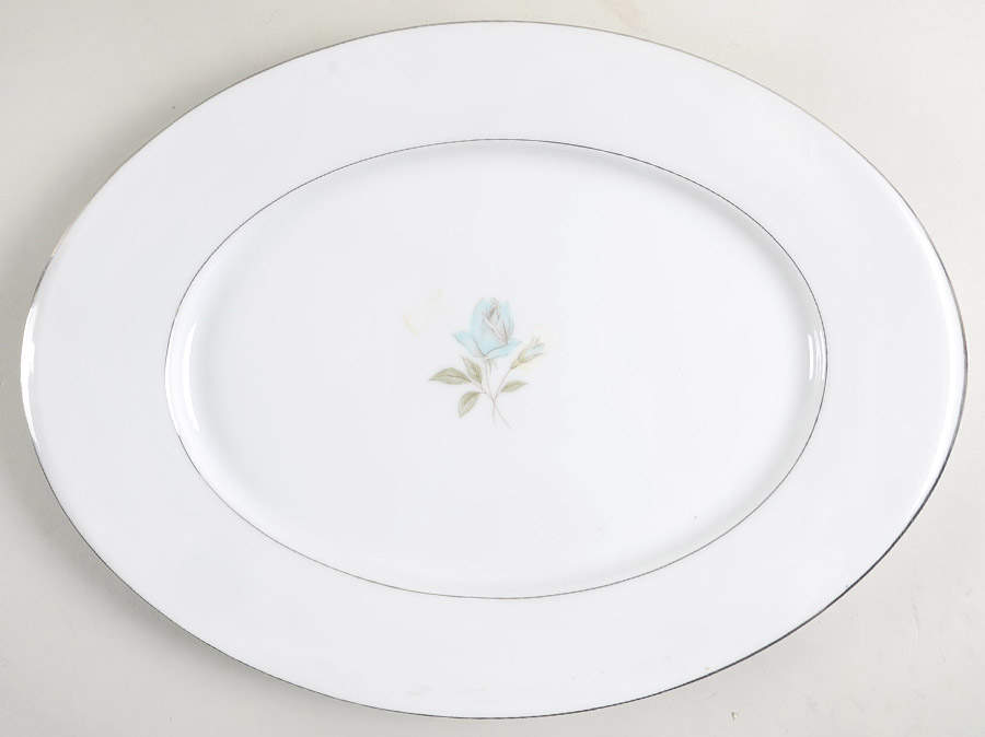 Bridget 14" Oval Serving Platter by Wyndham-1