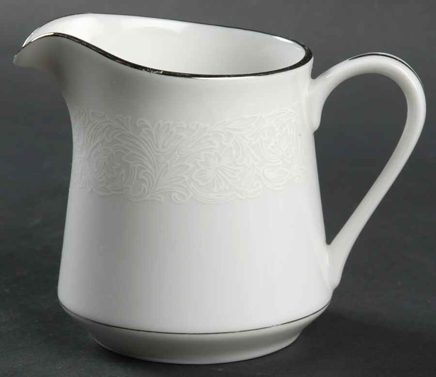 Bridal Lace Creamer by Wyndham-1