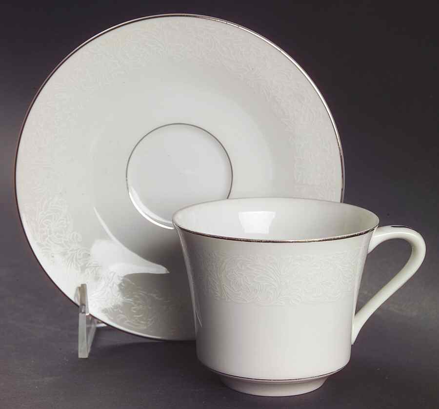 Bridal Lace Flat Cup & Saucer Set by Wyndham-1