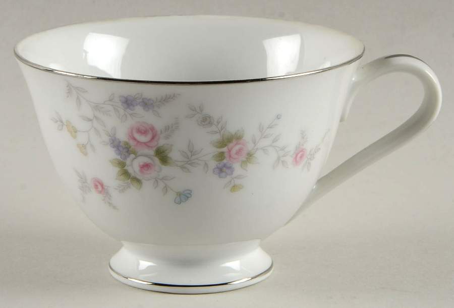 Cambric Footed Cup by Wyndham-1