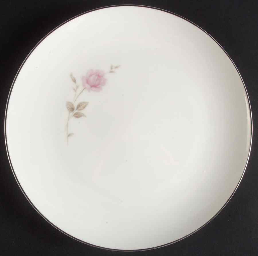 Camille Dinner Plate by Wyndham-1