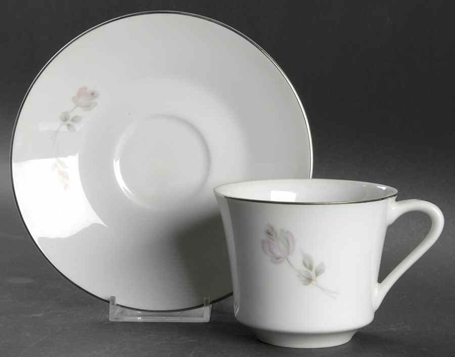 Duet Flat Cup & Saucer Set by Wyndham-1