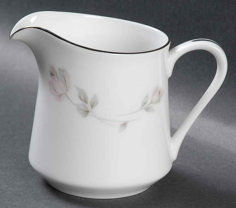 Duet Creamer by Wyndham-1
