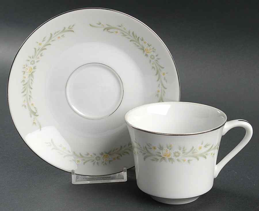 Fontana Flat Cup & Saucer Set by Wyndham-1