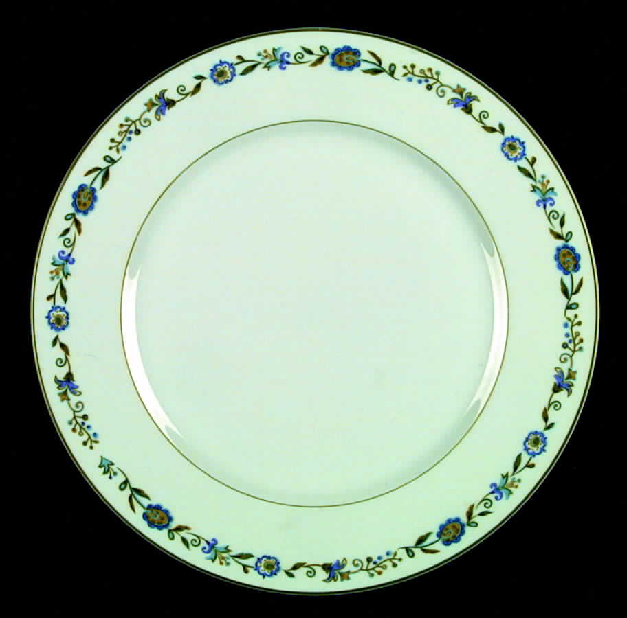 Gibson Dinner Plate by Wyndham-1