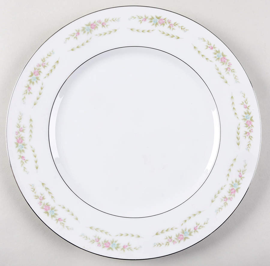 Janice Dinner Plate by Wyndham-1