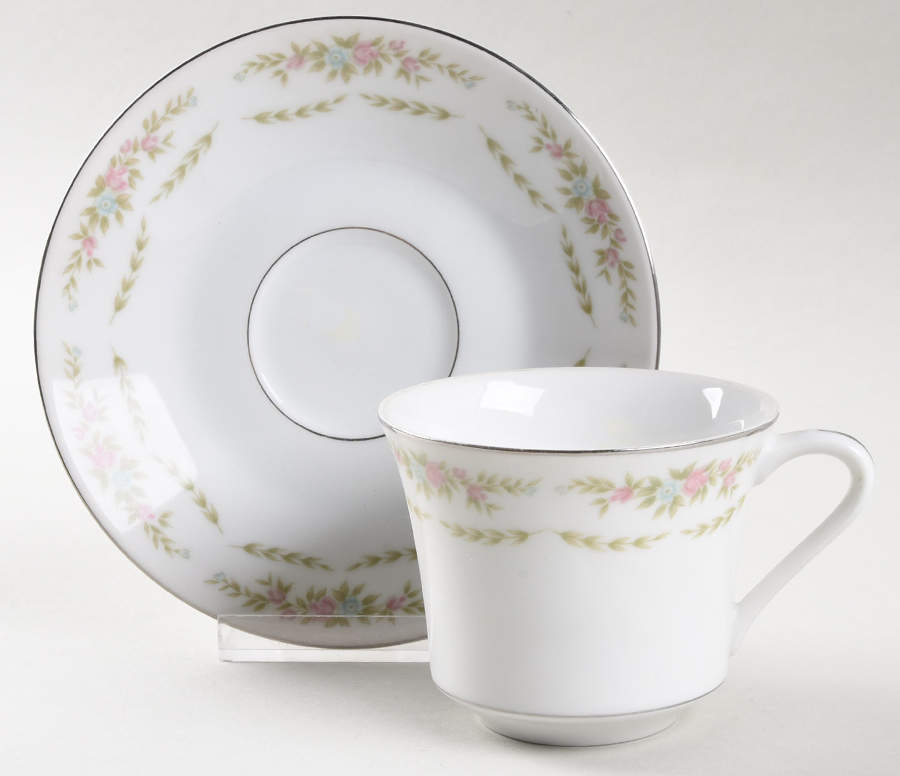 Janice Flat Cup & Saucer Set by Wyndham-1