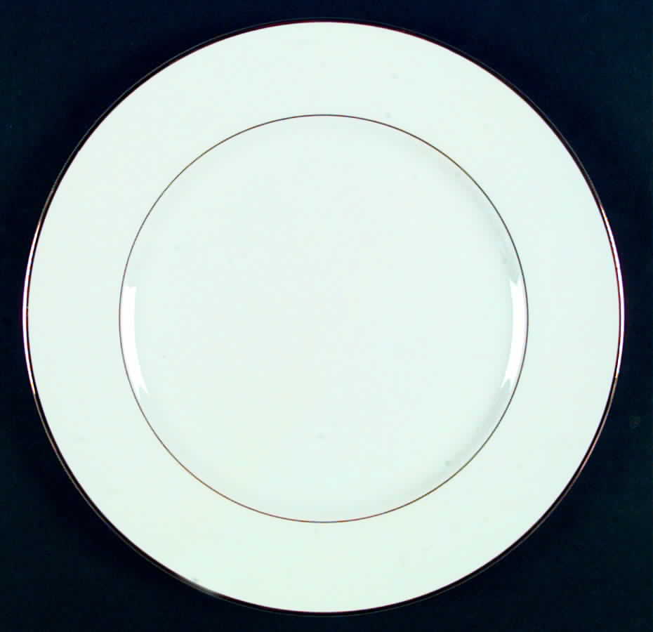 Monarch Dinner Plate by Wyndham-1