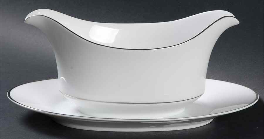 Prelude Gravy Boat with Attached Underplate by Wyndham-1