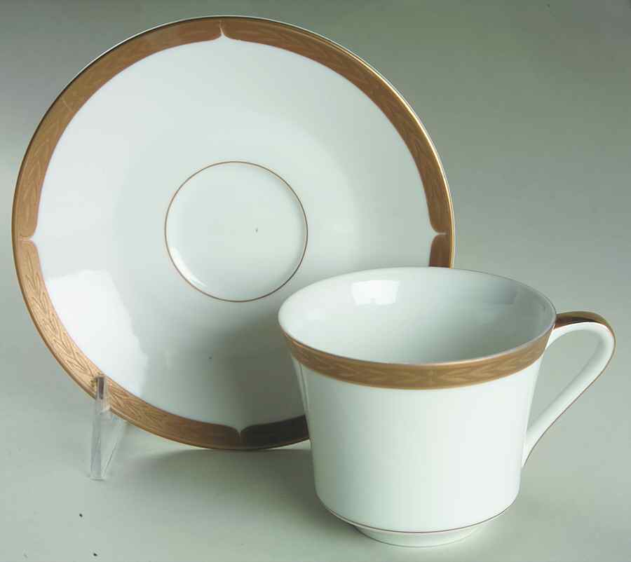 Strasbourg Flat Cup & Saucer Set by Wyndham-1