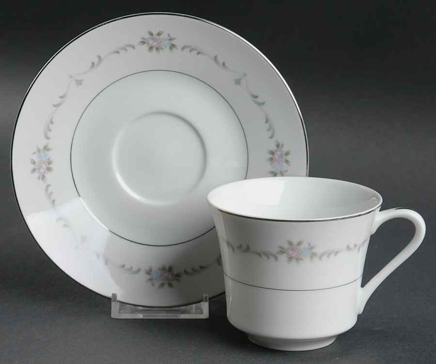 Valencia Flat Cup & Saucer Set by Wyndham-1
