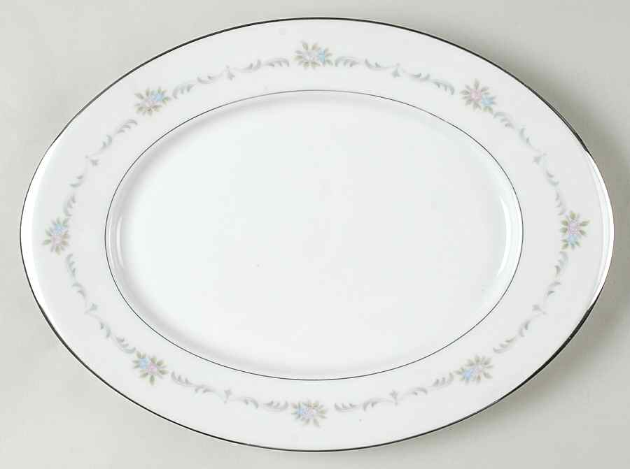 Valencia 14" Oval Serving Platter by Wyndham-1